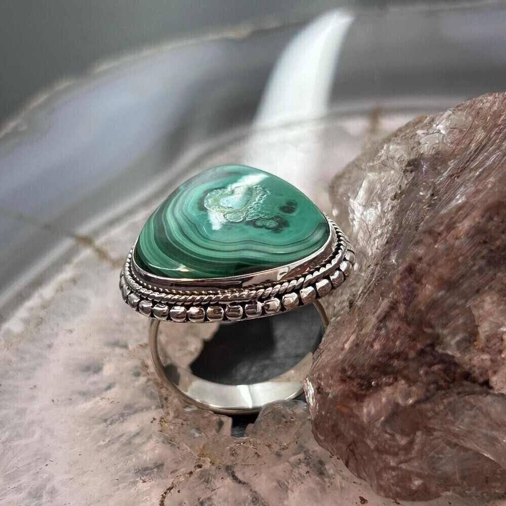 Sterling Silver Southwestern Style Wide Teardrop Malachite Ring Size 8 For Women - Picture 6 of 10